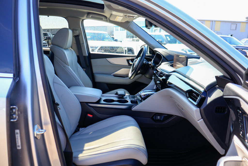 Used 2023 Acura MDX w/ Technology Package FWD image 9