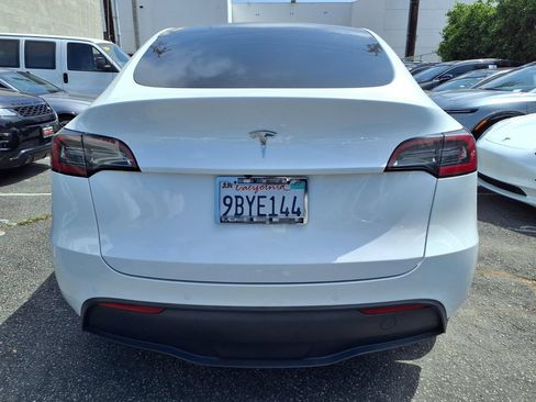 Used 2022 Tesla Model Y Performance AWD/4WD image 19