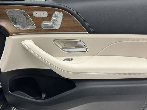 New 2026 Mercedes-Benz GLE 450 4MATIC image 16