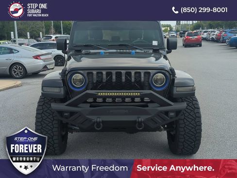 Used 2020 Jeep Gladiator Overland AWD/4WD image 10