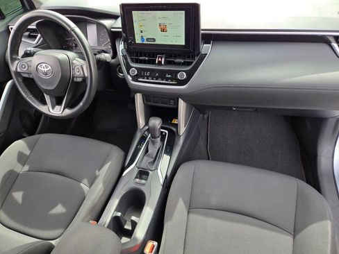 Used 2023 Toyota Corolla Cross LE w/ Moonroof Package FWD image 16