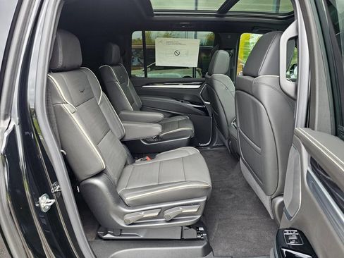 New 2026 Cadillac Escalade ESV Sport w/ Touring Package AWD/4WD image 12