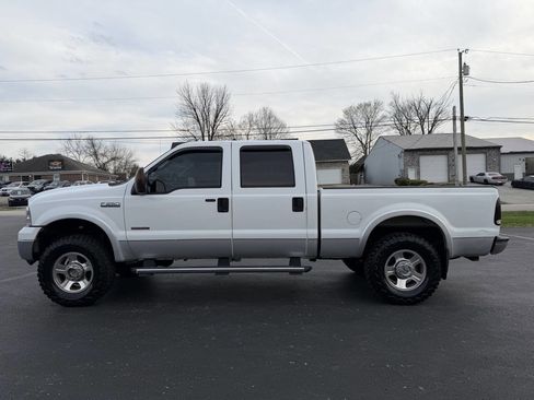 Used 2005 Ford F250 Lariat image 3