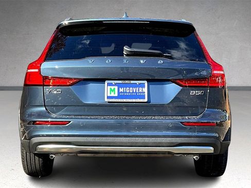 New 2026 Volvo V60 B5 Cross Country Plus w/ Climate Package image 4