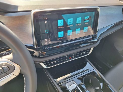 New 2026 Volkswagen Atlas Cross Sport SE image 13