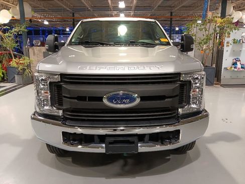 Used 2017 Ford F250 XL w/ Power Equipment Group AWD/4WD image 3