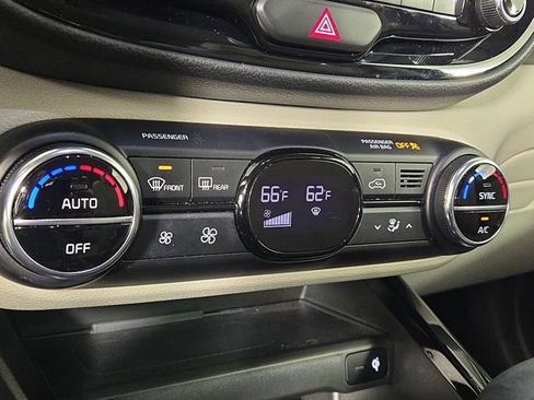 Certified 2023 Kia Soul EX image 21