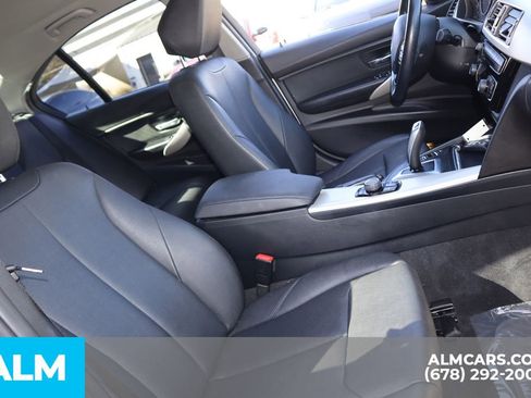 Used 2018 BMW 320i Sedan image 24