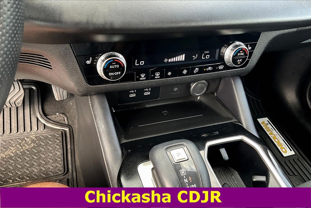 Used 2025 Mitsubishi Outlander SE AWD/4WD image 14