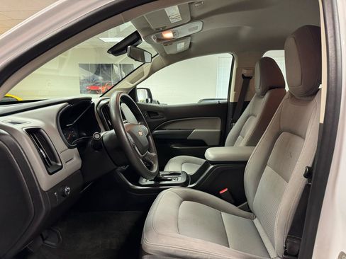 Used 2017 Chevrolet Colorado W/T w/ WT Convenience Package RWD image 19