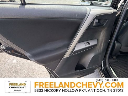 Used 2018 Toyota RAV4 LE FWD image 16