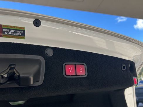 Used 2019 Mercedes-Benz S 560 Sedan w/ Premium Package image 40