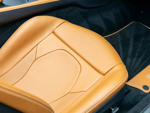 Certified 2022 Ferrari Portofino M image 41