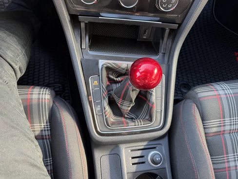 Used 2016 Volkswagen GTI S image 29