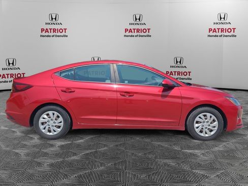 Used 2019 Hyundai Elantra SE FWD image 6