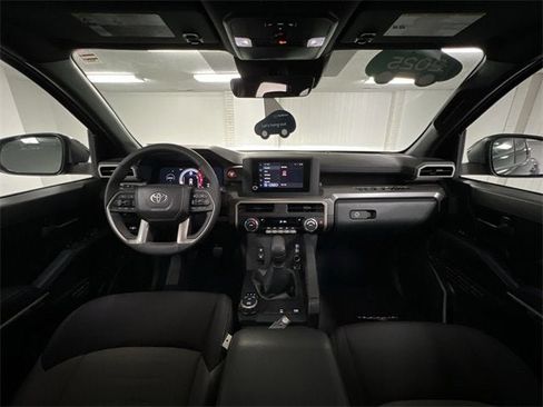 Used 2025 Toyota Tacoma TRD Off-Road image 19
