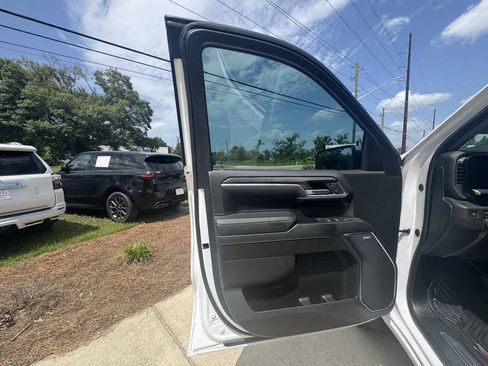 Used 2024 Chevrolet Silverado 1500 LTZ AWD/4WD image 30