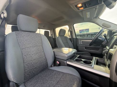 Used 2015 RAM 2500 SLT w/ Luxury Group image 24