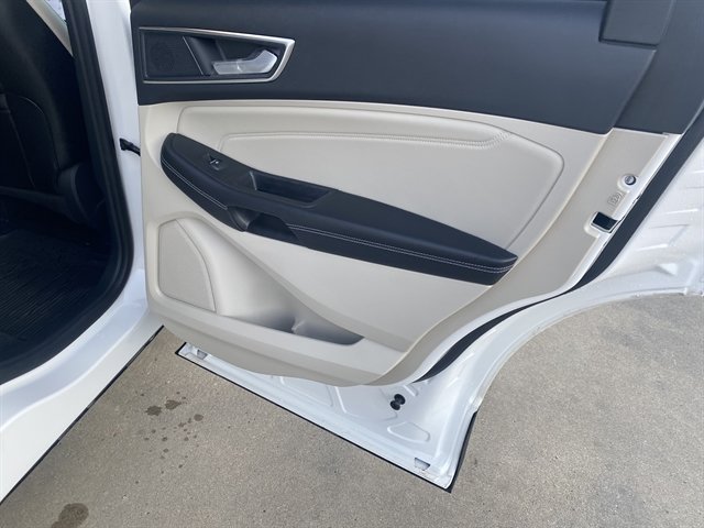 Used 2024 Ford Edge Titanium AWD/4WD image 14