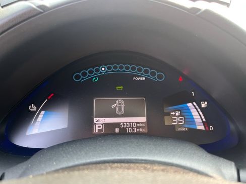 Used 2016 Nissan Leaf SL w/ Premium Package FWD image 15