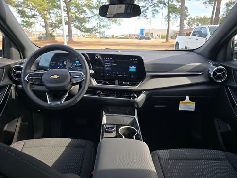 New 2026 Chevrolet Equinox LT FWD image 12