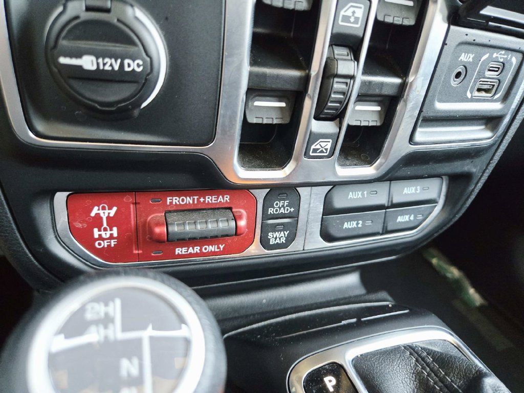 Used 2026 Jeep Wrangler Unlimited Rubicon AWD/4WD image 29