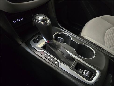 Used 2020 Chevrolet Equinox LT image 31