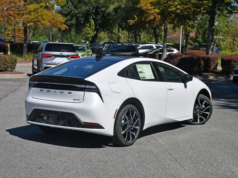 New 2026 Toyota Prius Plug-In Hybrid image 2