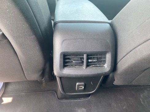 Used 2021 Chevrolet Equinox LT image 13