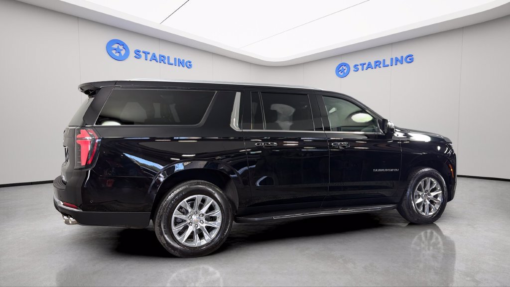 Used 2025 Chevrolet Suburban Premier RWD image 10