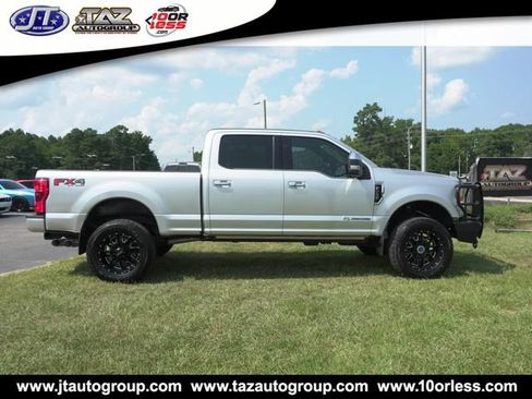 Used 2017 Ford F250 Platinum w/ FX4 Off-Road Package AWD/4WD image 10