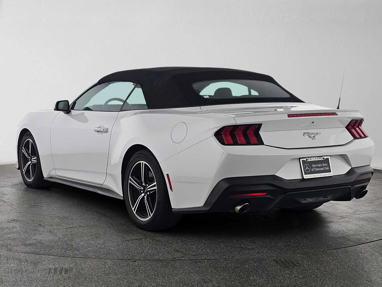 Used 2024 Ford Mustang Premium RWD image 5