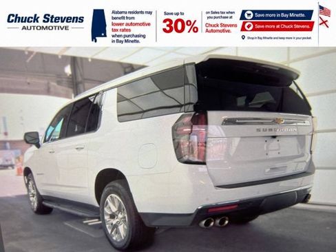 Used 2023 Chevrolet Suburban Premier RWD image 4