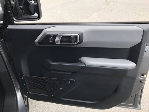 Used 2022 Ford Bronco 4-Door AWD/4WD image 14