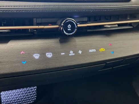 Used 2024 Nissan Ariya AWD image 24