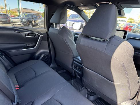 Used 2025 Toyota RAV4 SE image 35