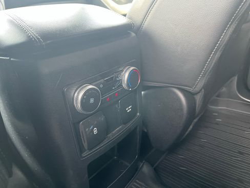 Used 2021 Ford Explorer Limited w/ Equipment Group 301A image 18