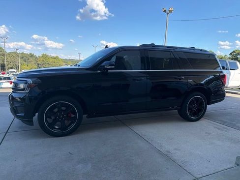 Used 2023 Ford Expedition Max Limited RWD image 4