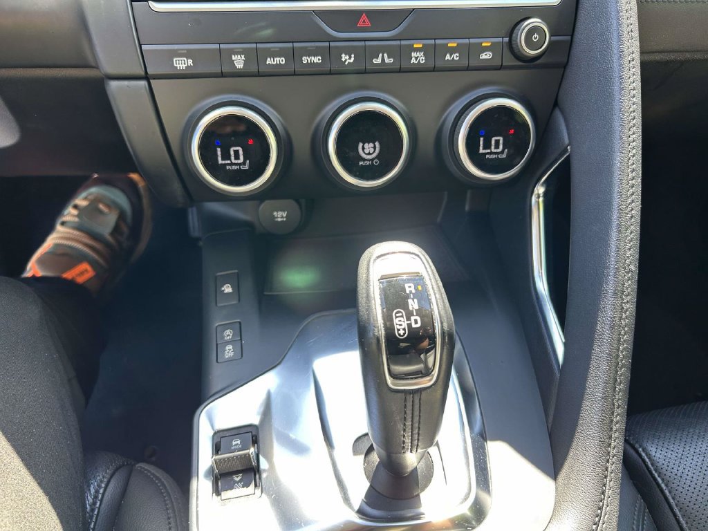 Used 2020 Jaguar E-PACE SE AWD/4WD image 19