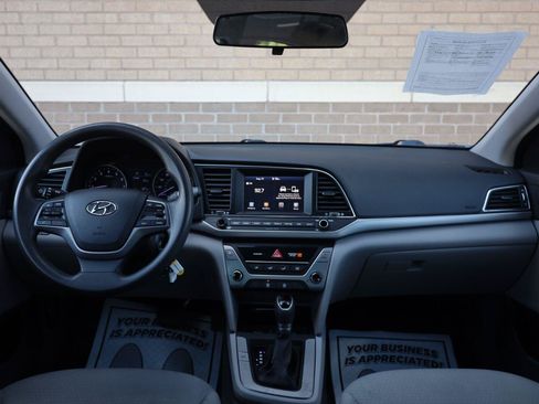 Used 2017 Hyundai Elantra SE FWD image 28