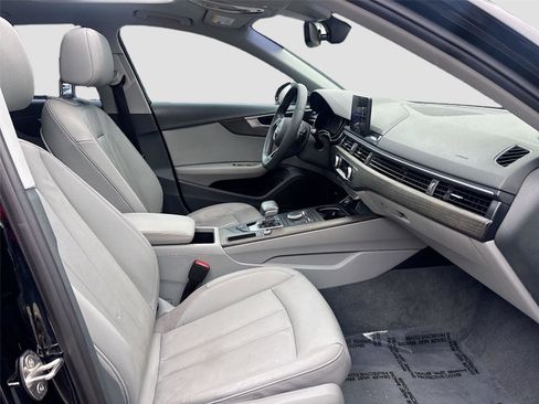 Used 2019 Audi A4 2.0T Premium w/ Convenience Package image 32