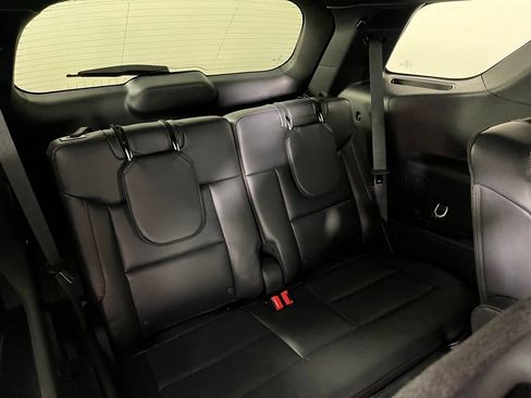 Used 2025 Ford Explorer ST AWD/4WD image 9