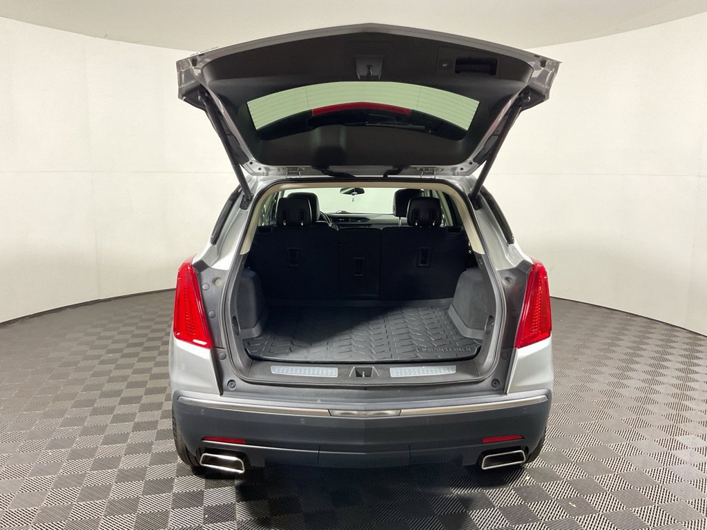 Used 2017 Cadillac XT5 Premium Luxury w/ LPO, Wheel Lock Package AWD/4WD image 16