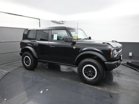 New 2026 Ford Bronco Badlands AWD/4WD image 3