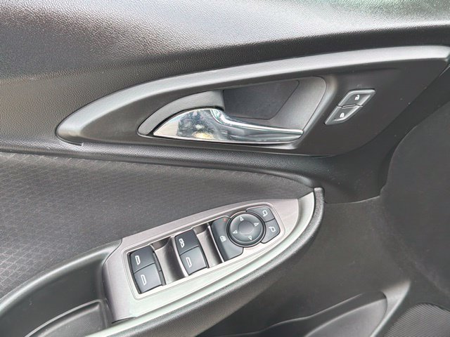 Used 2023 Chevrolet Malibu LT FWD image 21