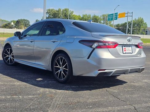Certified 2022 Toyota Camry SE FWD image 13