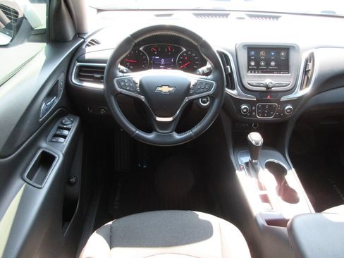Used 2019 Chevrolet Equinox LT w/ Driver Convenience Package FWD image 14