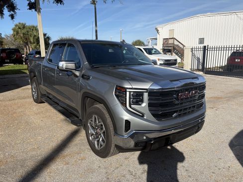 Used 2023 GMC Sierra 1500 SLT w/ SLT Premium Plus Package image 1