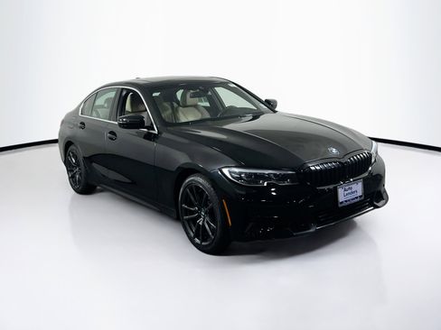 Used 2020 BMW 330i xDrive Sedan w/ Premium Package image 3