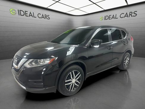Used 2017 Nissan Rogue S FWD image 1